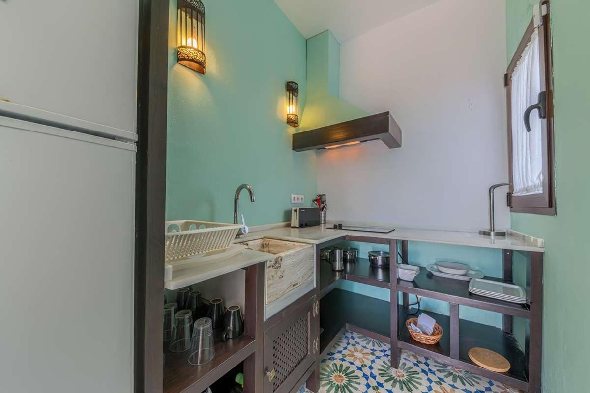 Apartamentos Turisticos Bahia De Trafalgar Саора Экстерьер фото