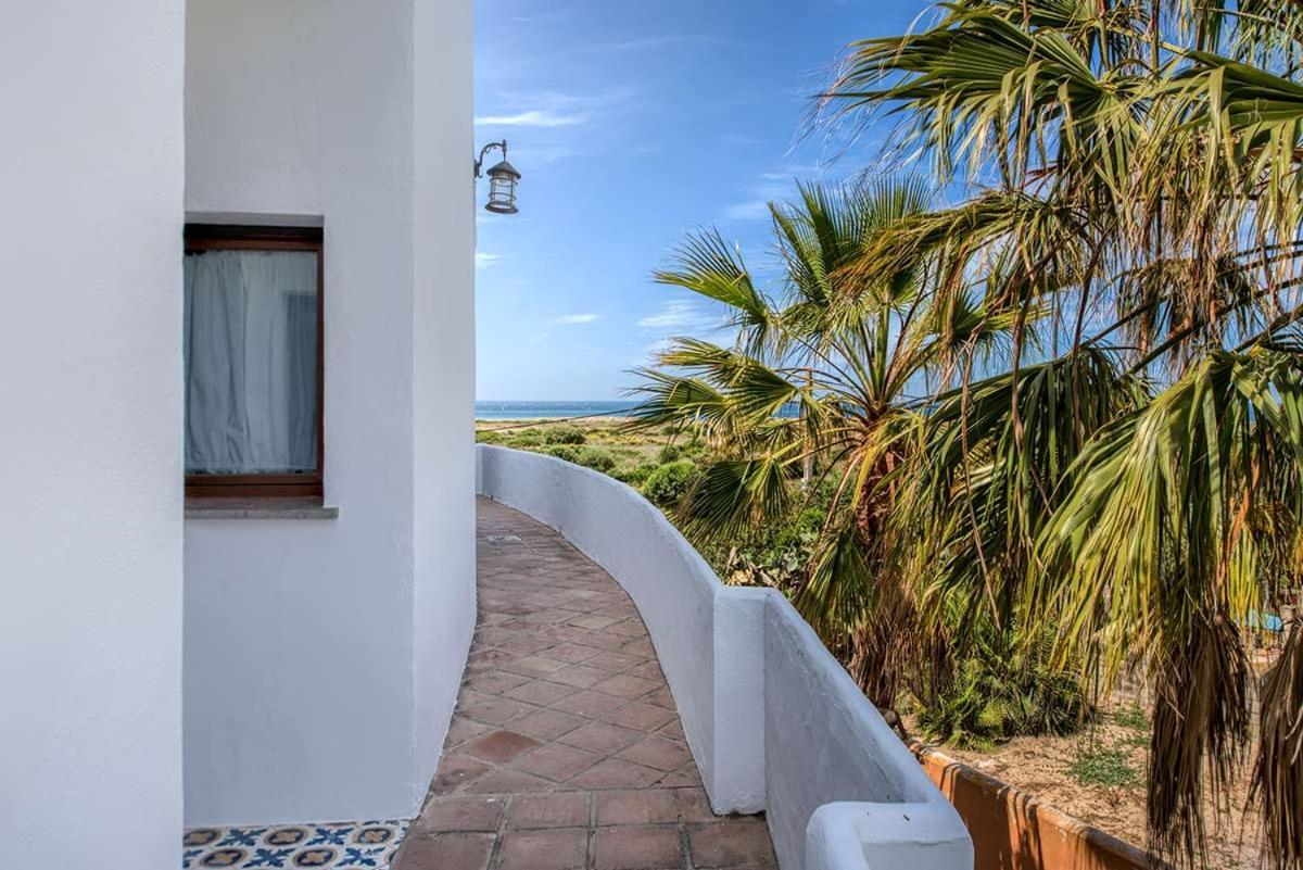 Apartamentos Turisticos Bahia De Trafalgar Саора Экстерьер фото