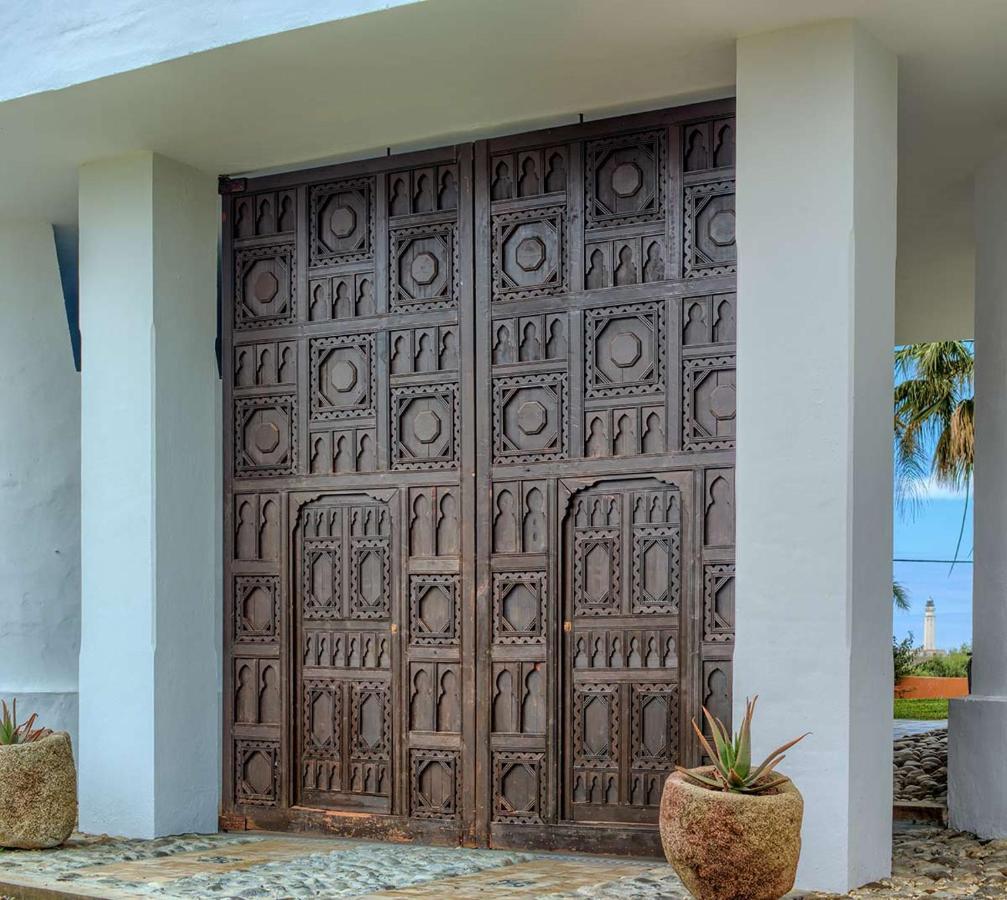 Apartamentos Turisticos Bahia De Trafalgar Саора Экстерьер фото