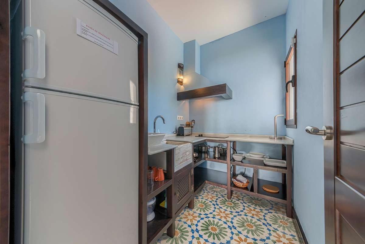 Apartamentos Turisticos Bahia De Trafalgar Саора Экстерьер фото